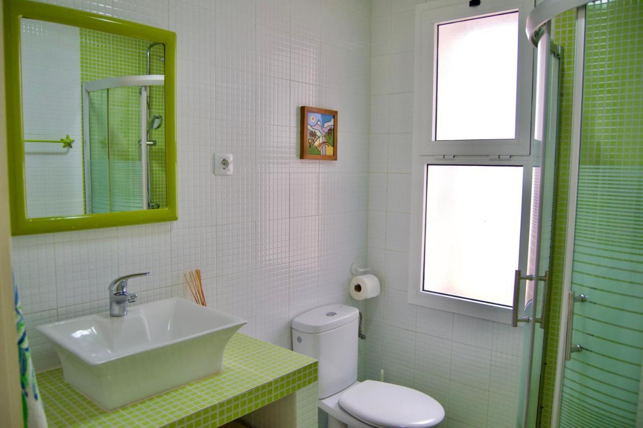 Ohana Beachfront Malagueta Malaga Bagian luar foto